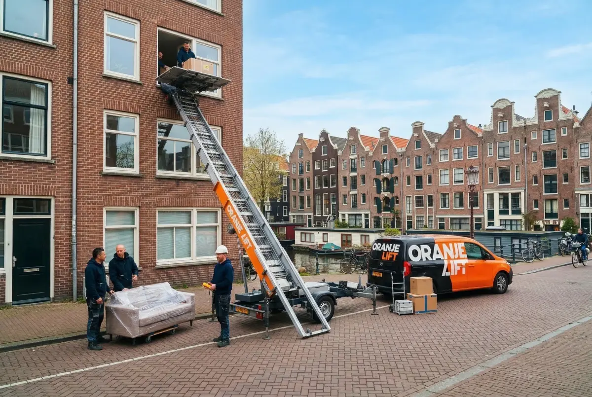Verhuislift bij flat in Peldersveld Zaandam